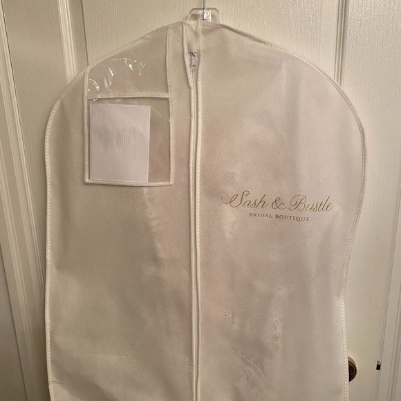 BRAND NEW (Unaltered) Willowby Cadah Wedding Gown - Picture 2 of 12